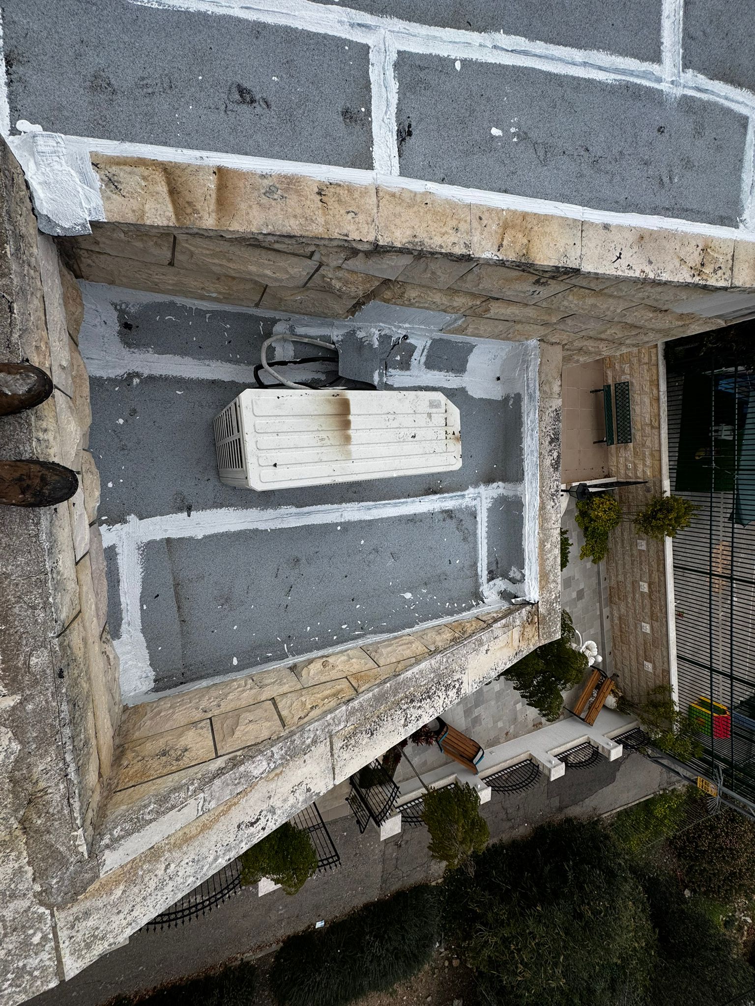 איטום סביב מנוע מזגן