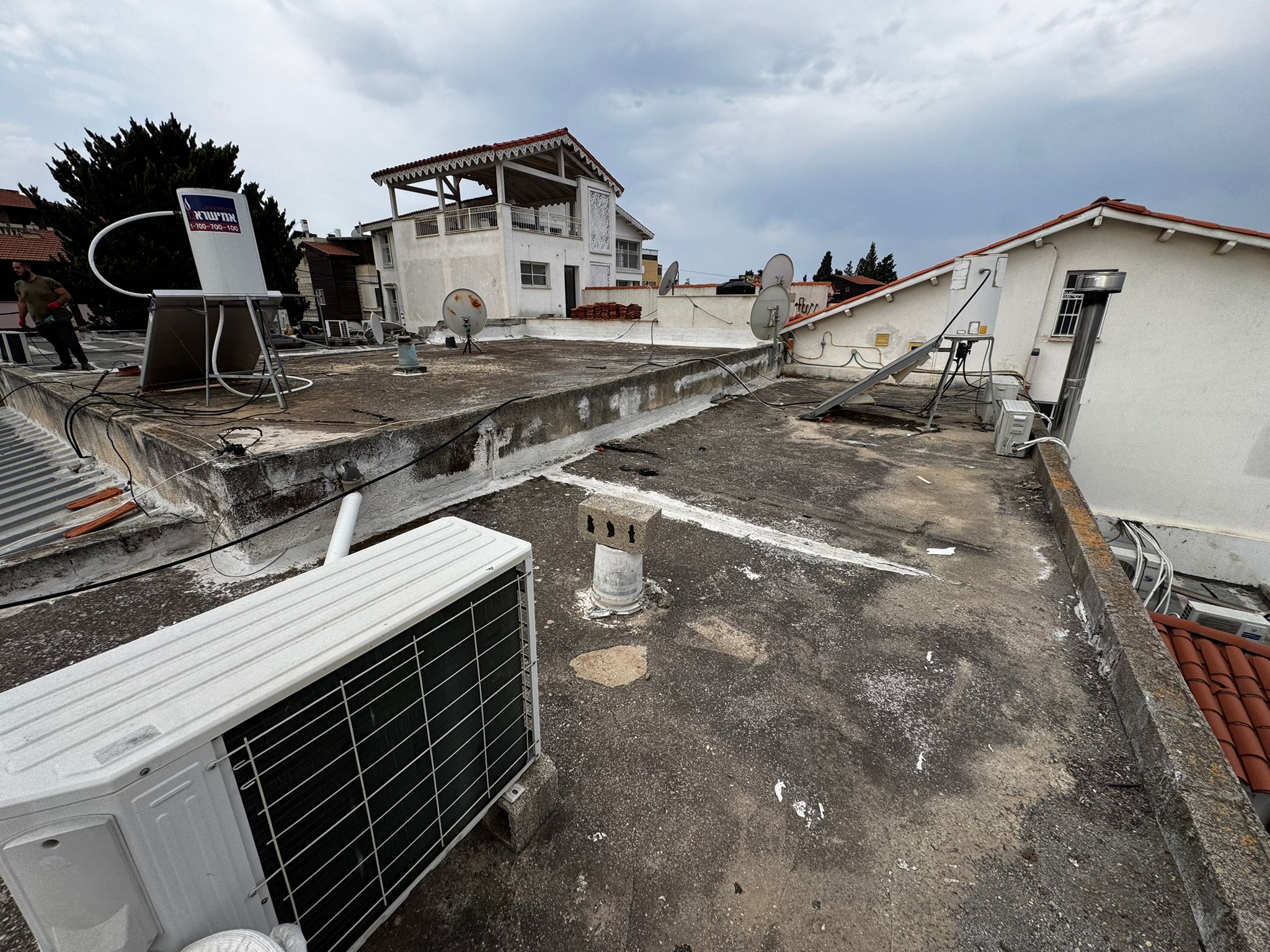 גג ישן לפני תחילת האיטום