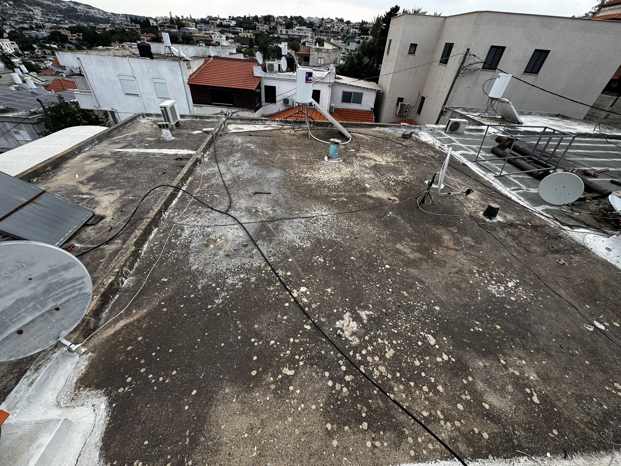 מצב הגג לפני האיטום