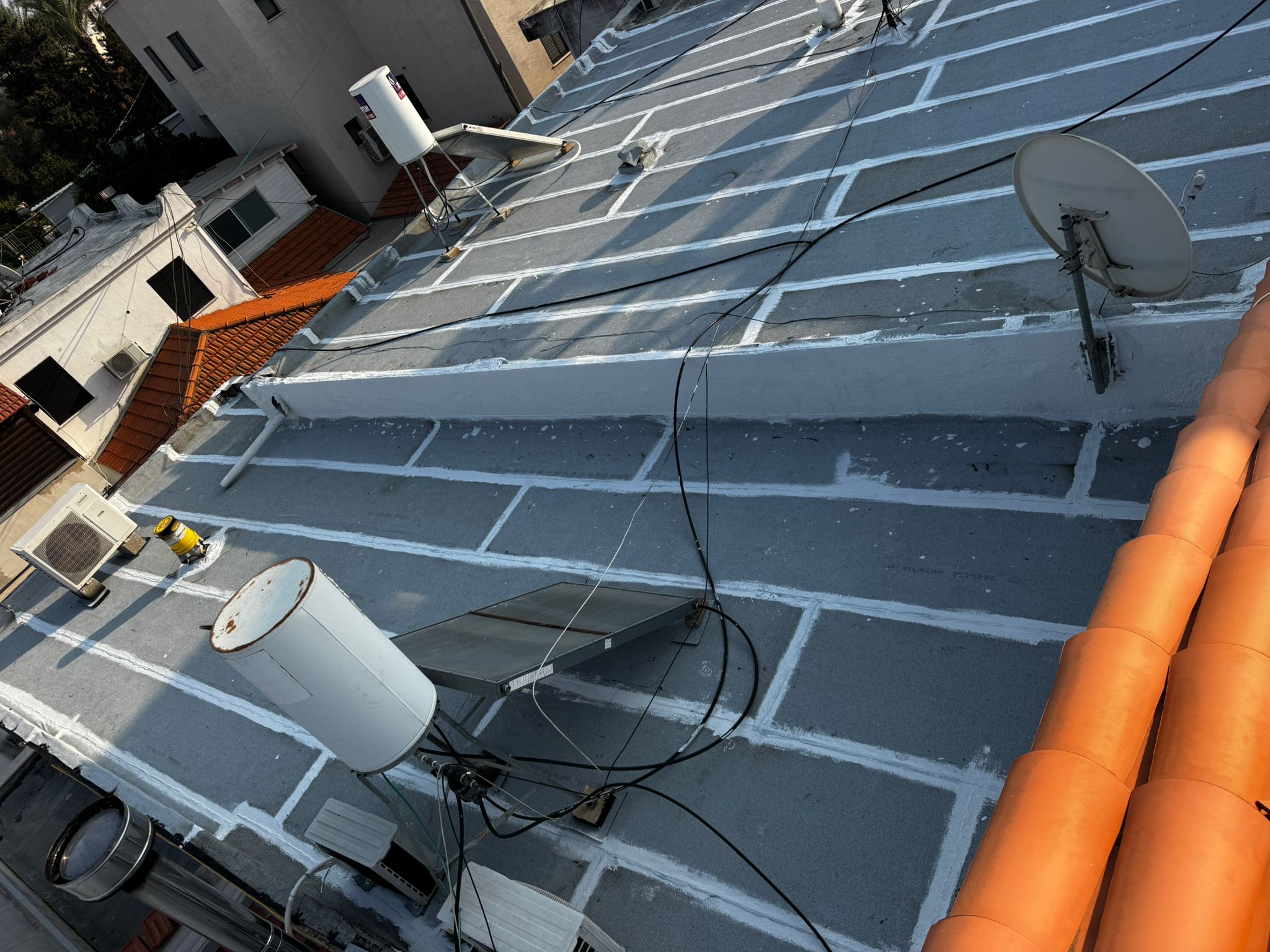 איטום סביב מתקנים