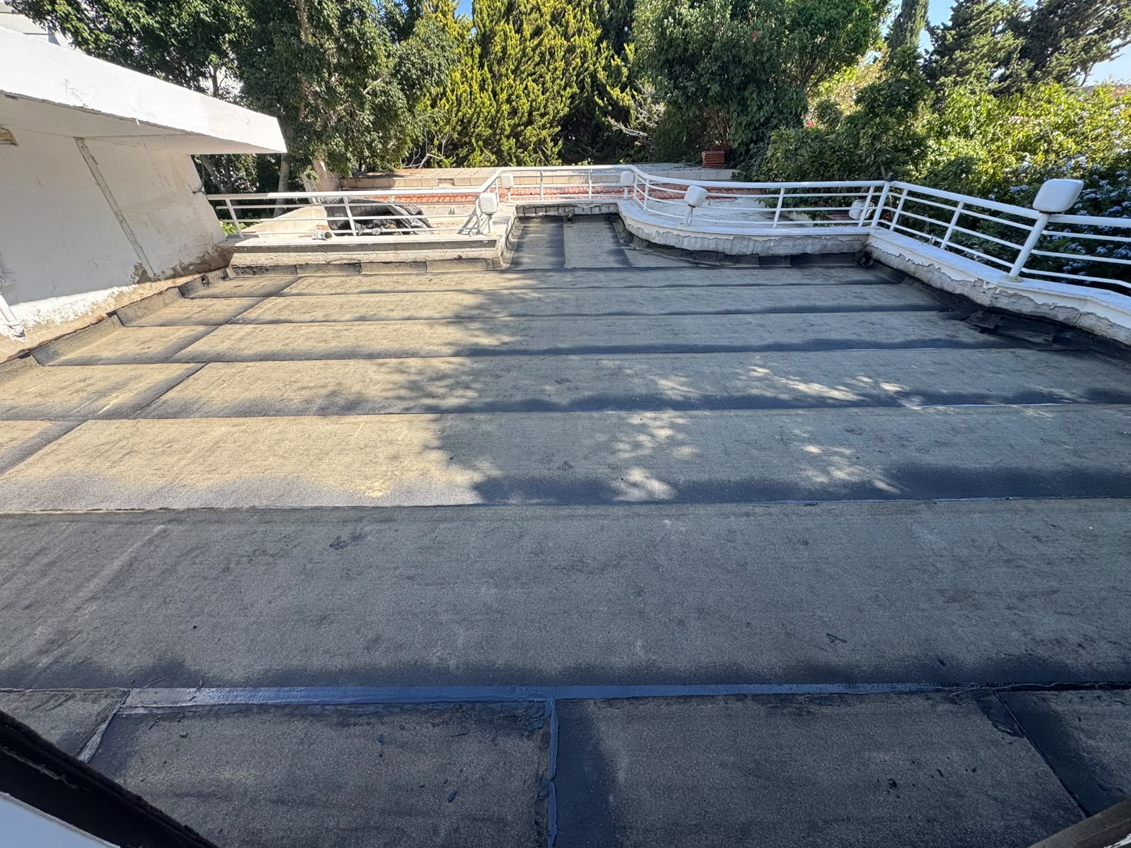 איטום גגות בחיפה — חיפה, רחוב אבא חושי 119 תמונה 3 איטום גגות בחיפה — חיפה, רחוב אבא חושי 119 תמונה 3