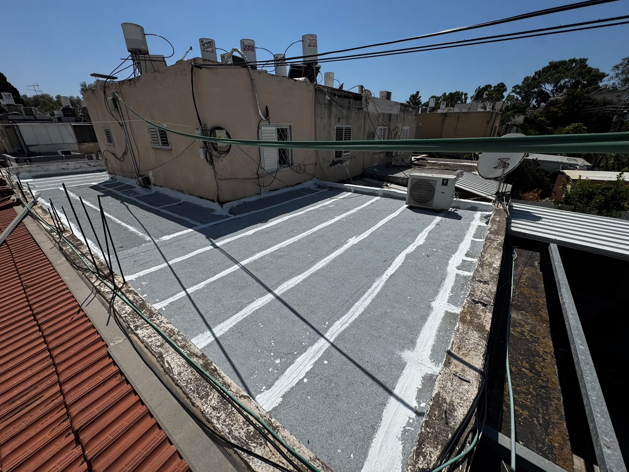 איטום גגות בהסוללים — הסוללים, רחוב אלה 98 תמונה 7 איטום גגות בהסוללים — הסוללים, רחוב אלה 98 תמונה 7